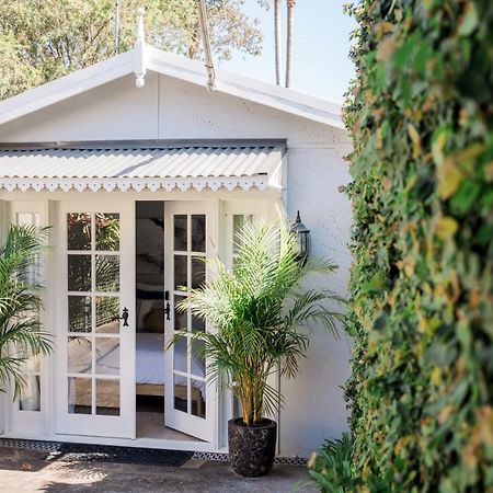 Studio 26: Central, Hampton'S Poolside Hideaway Coffs Harbour Buitenkant foto
